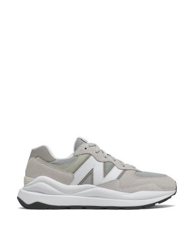 New Balance 57/40 Trainers Rain Cloud / NB White de l' environnement